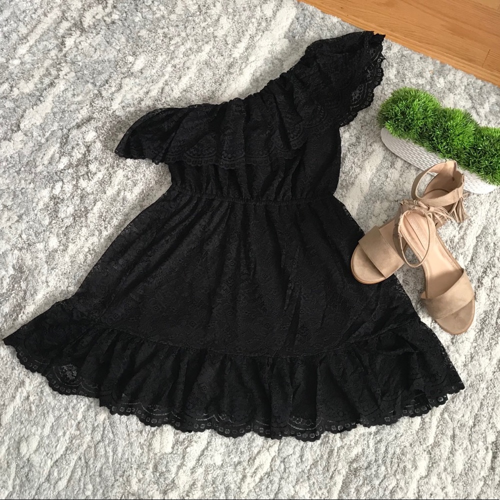One shoulder Lace Dress
